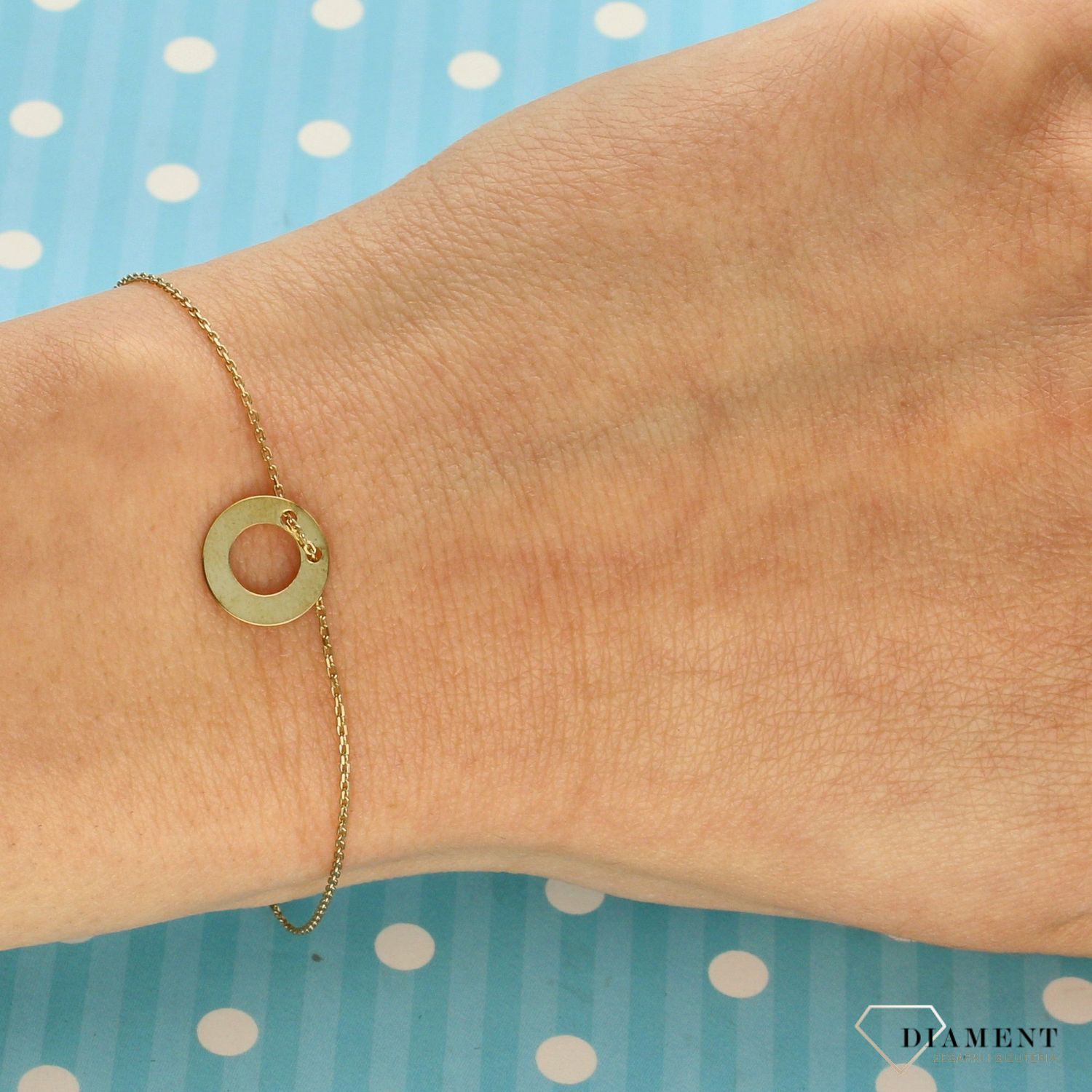 Złota bransoletka 333 z kółkiem (1).jpg